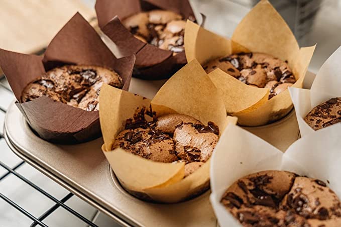 How to make your own tulip-shaped muffin liners by Cooking with Manuela 